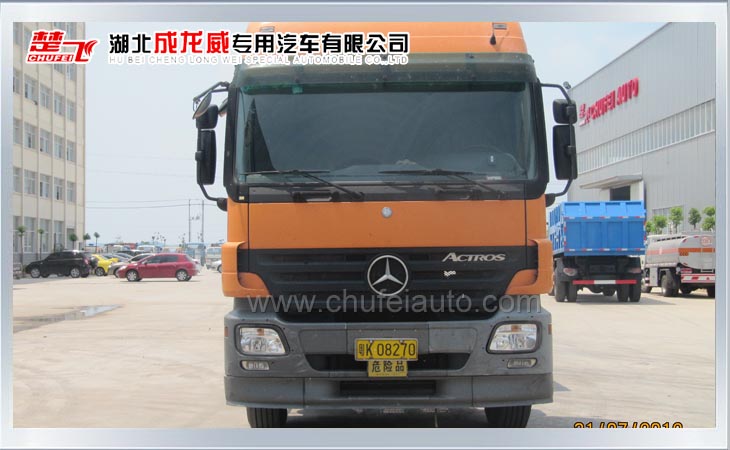 12.4米奔馳運(yùn)油半掛車