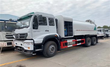 重汽斯太爾國(guó)五后八輪抑塵車(chē)哪家好