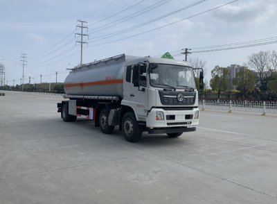 東風(fēng)天錦小三軸易燃液體罐式運(yùn)輸車(chē)